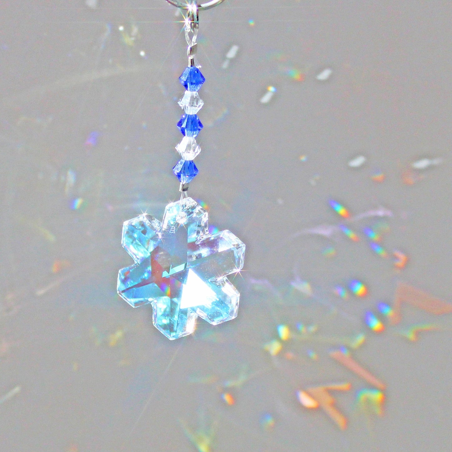 Snowflake Crystal Suncatcher Ornament & Pendulum, Rainbow Maker, Sunlight Catcher, Hanging Crystals For Feng Shui Decor Snowflake Sensation