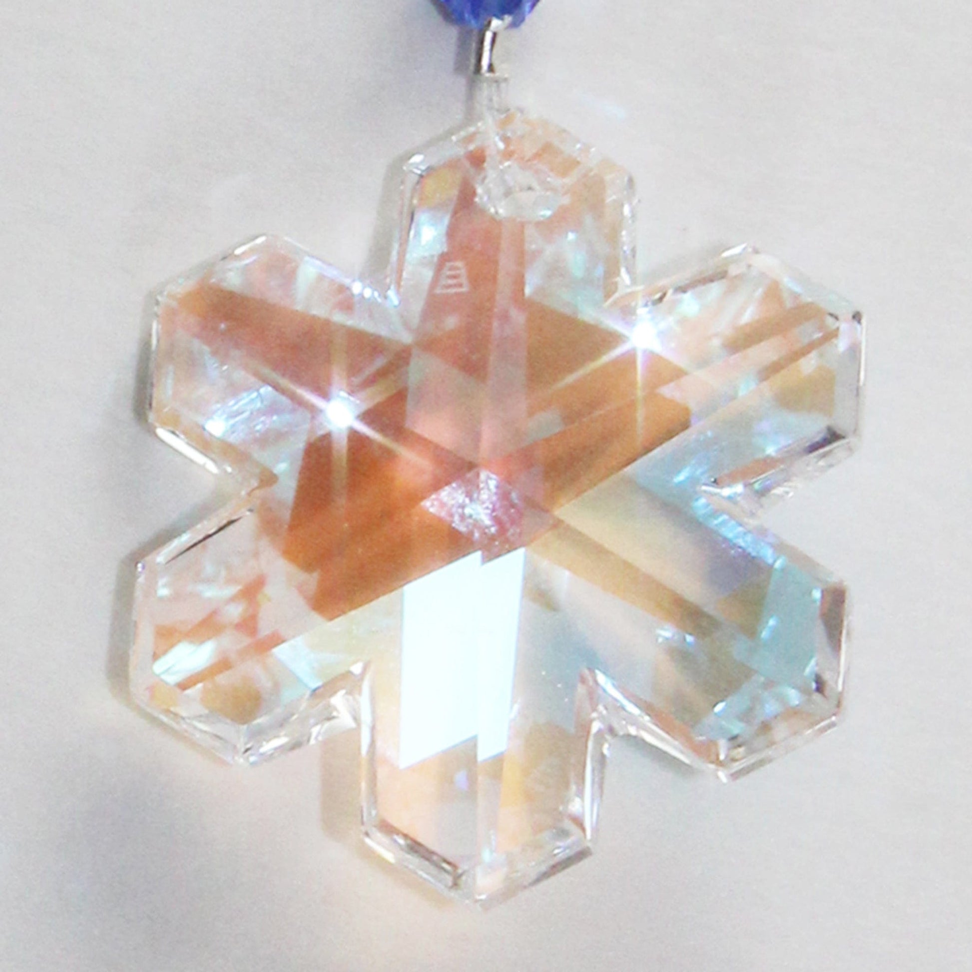 Snowflake Crystal Suncatcher Ornament & Pendulum, Rainbow Maker, Light Catcher, Hanging Crystals For Feng Shui Decor Winter Wonder