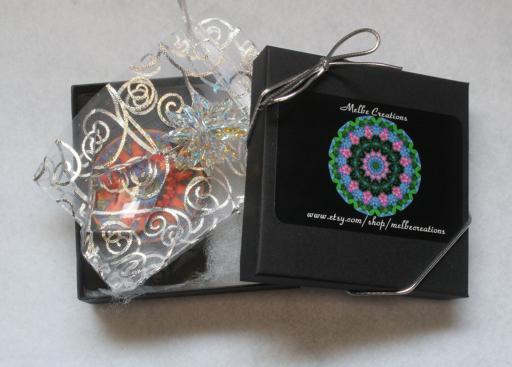Crystal Rainbow Maker Ornament Suncatcher With Swarovski Prisms, Superb Sunlight Catcher Diamond Kite  packaging